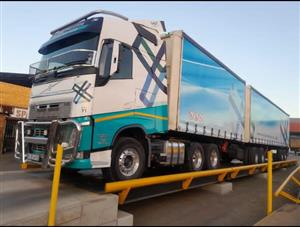 FOR SALE: 2011 Henred Tautliner Superlink trailer