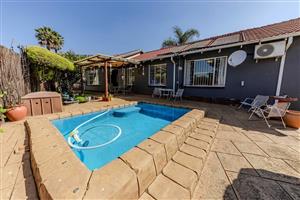 House For Sale in Albertville