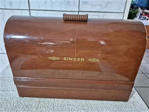 Vintage Singer Model 15CH cast iron hand crank sewing machine