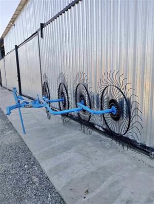 4 wheel rake
