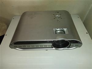 PROJECTOR
