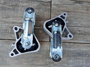 Mercedes benz A, B, CLA, GLA, W246, W117, W176, W156 upper engine mountings