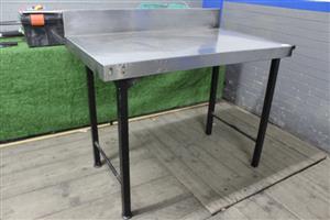 STEEL TABLE (S066955C)
