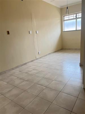 Big bedroom to rent in Rouxville