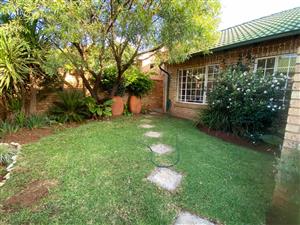 Townhouse For Sale in Highveld