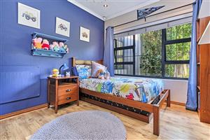 2x kids bedroom sets 