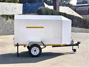 BOX TRAILER