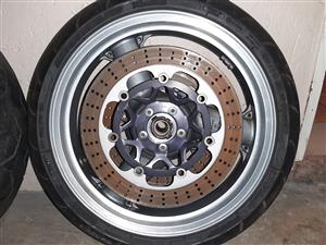 Zx9r wheels and tyres B-model