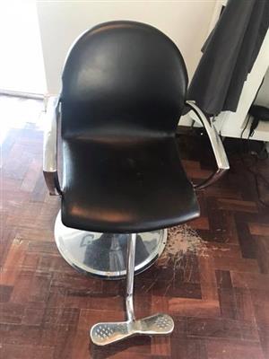 Hair salon chairs x 7