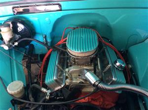 Wanted chev v8 motor@gbox compleet and in good condision
