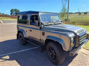 LAND ROVER DEFENDER 9 TD5