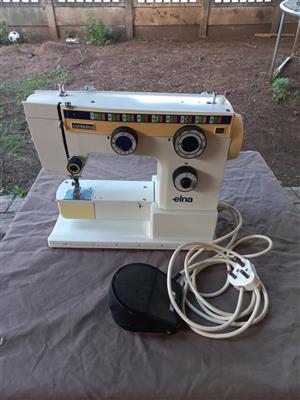 Sewing machine - Elna Contessa 310