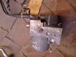 Mitsubishi Pajero 2005 abs pump