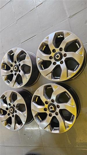 A set of GWM P SERIES 17 OEM RIMS