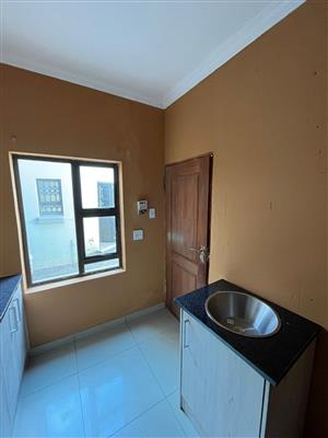 A student accommodation/room to rent in Doornpoort 