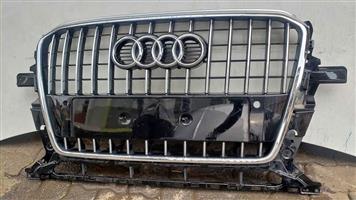 Genuine OE Audi Grille 8rO-856-651-af