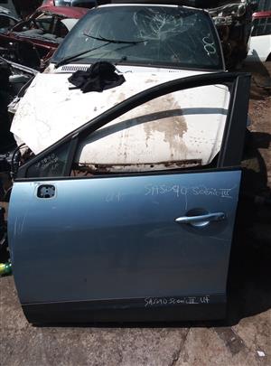 RENAULT SCENIC USED  L/F DOOR FOR SALE 