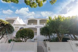 Apartment For Sale in Tamboerskloof