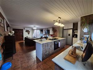 Ultra Modern living with 2 houses on 1 property.