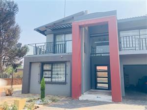 Beautiful family home in the heart of Sunair Park