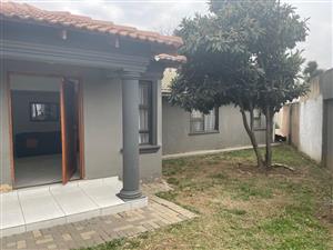 House For Sale in Bloubosrand
