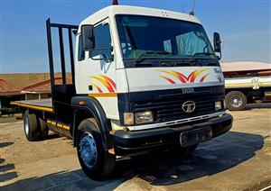 2025 Tata LPT 1518 8 Ton Sleeper Truck