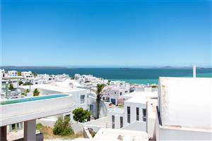 3 Bedroom House for sale in Paradise Beach