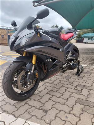 Yamaha R-6