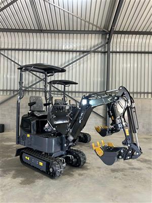 BRAND NEW Mini excavator 