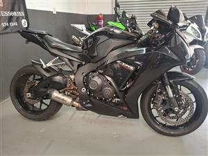 HONDA CBR-1000-RR