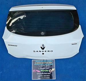 Renault Sandero Tailgate With Windscreen