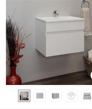 Bathroom Cabinet wall mounted 