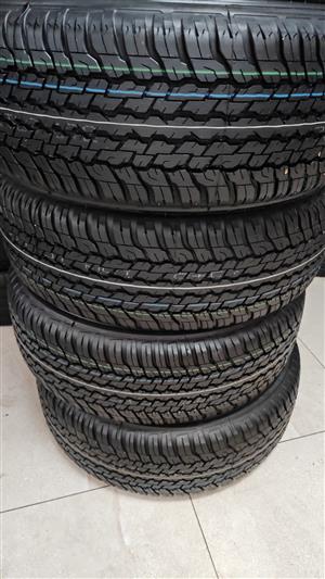 Dunlop Grandtrek AT25  (265/65/17) set