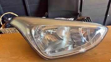 Grand i10 right headlight
