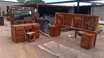 Slaapkamer stel kopstuk 2kassies spieelkas spieel stoeltjie 