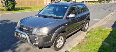 Hyundai Tucson GLS SUV fully service in a stunning condition and Equipped to han