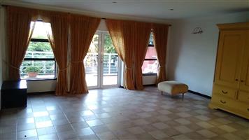 Large private bachelor in Melville 