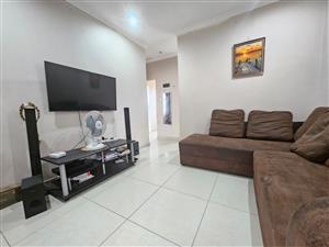 Charming 2 bedroom house for sale in Welbedacht, Chartsworth