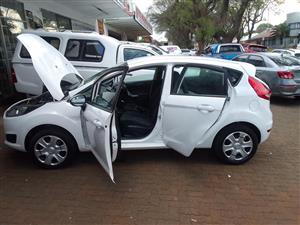 Ford Fiesta 1,4 Ambiente 2012 model 79000km Manual  White Color  
