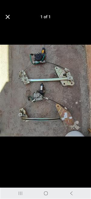 Hyundai Tiburon car parts 