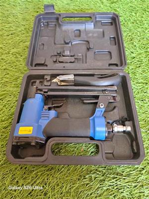 Staple gun