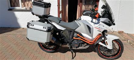 KTM 1290 super adventure