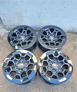 17 Toyota Hilux GR Sport rims