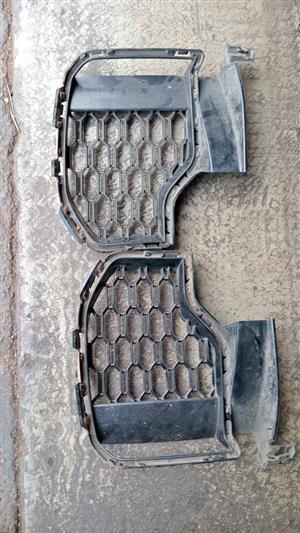 BMW Go5 X5 foglight covers for sell in good condition 