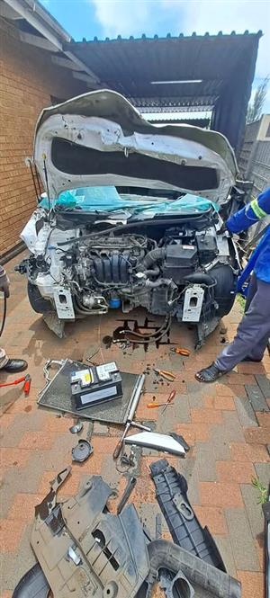 Code 2 kia Cerato 2015 model stripping for spares