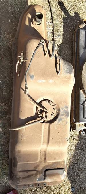 Mahindra scorpio SUV fuel tank
