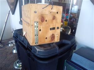 Pet travel container