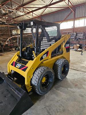 CAT SKID STEER 226B