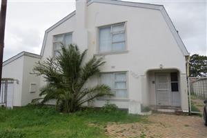 House For Sale in Grassy Park