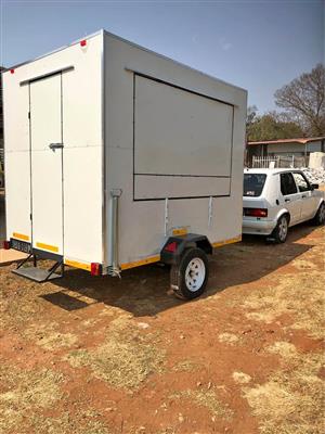 Mobile kitchen trailer